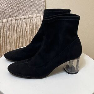 Black Zara ankle boots women size 9. Like new